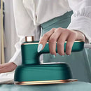 Mini ferro portátil para viagens e retoques de roupas
